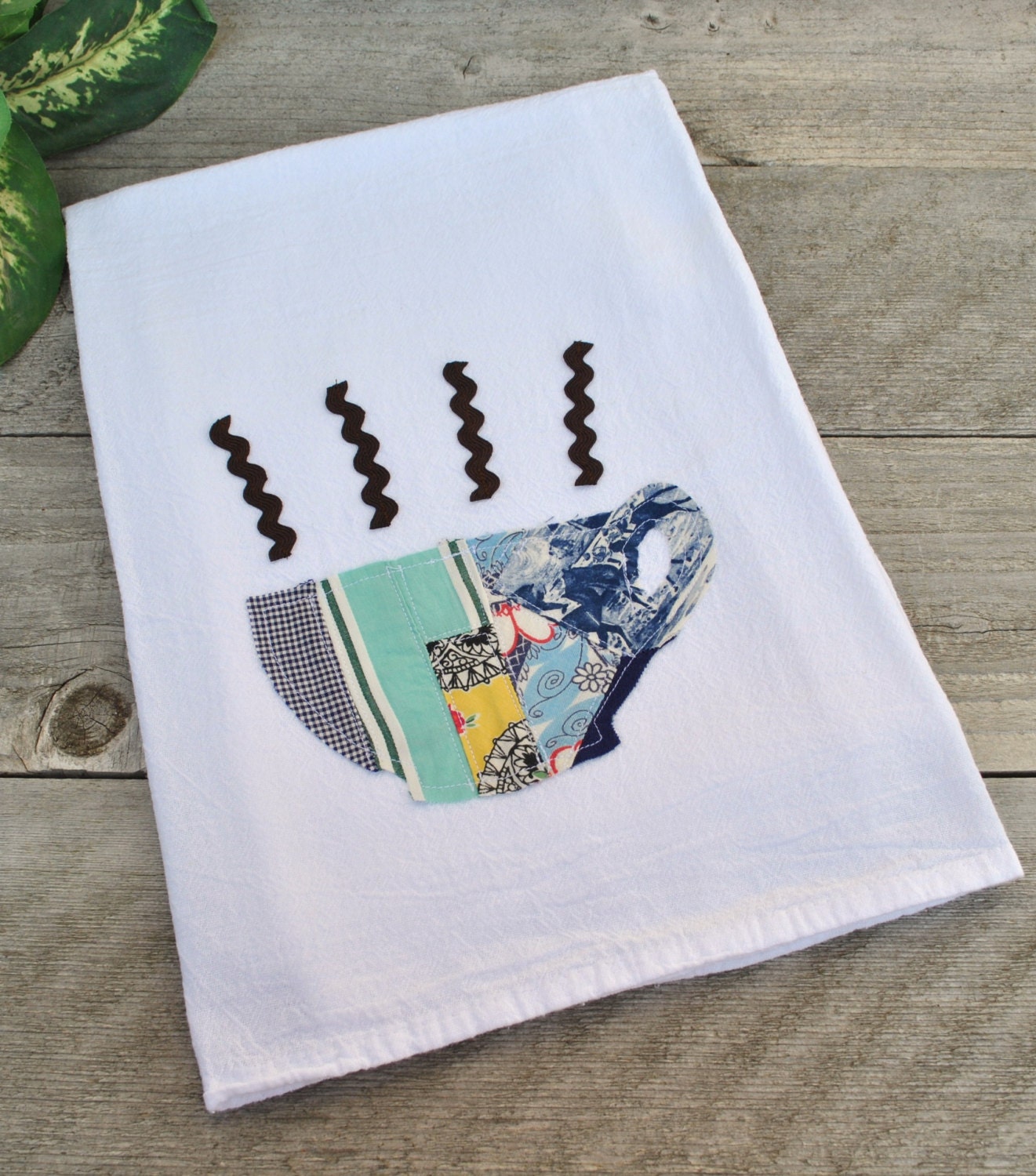 flour-sack-dish-towel-with-vintage-quilt-applique