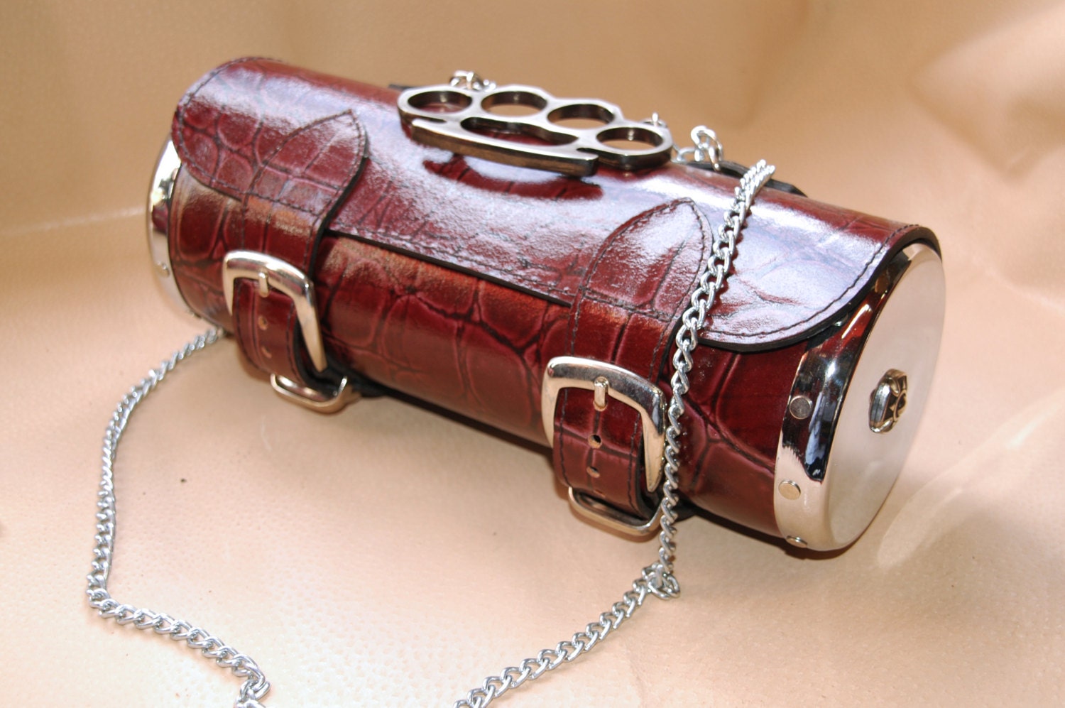 Rockabilly Red cylinder bag leather cylinder bag with metal
