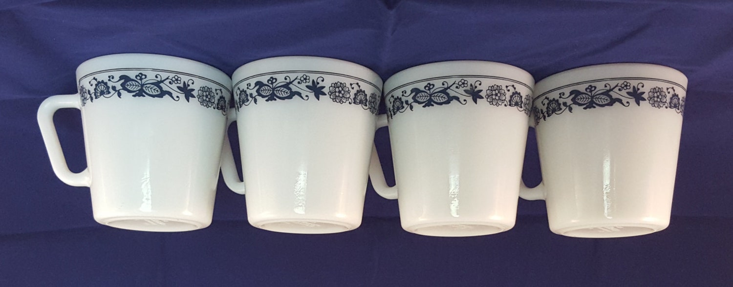 4 Pyrex Old Town Blue Mugs D Handle Mug No DWD Cottage