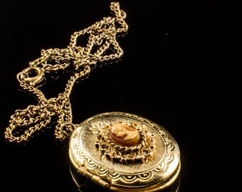 small cameo locket necklace