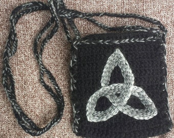 Triquetra Side Pouch
