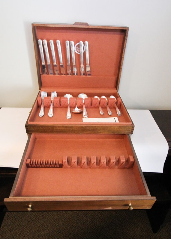 Naken's Tarnish Proof Silverware Chest W/Drawer 32 Pcs.