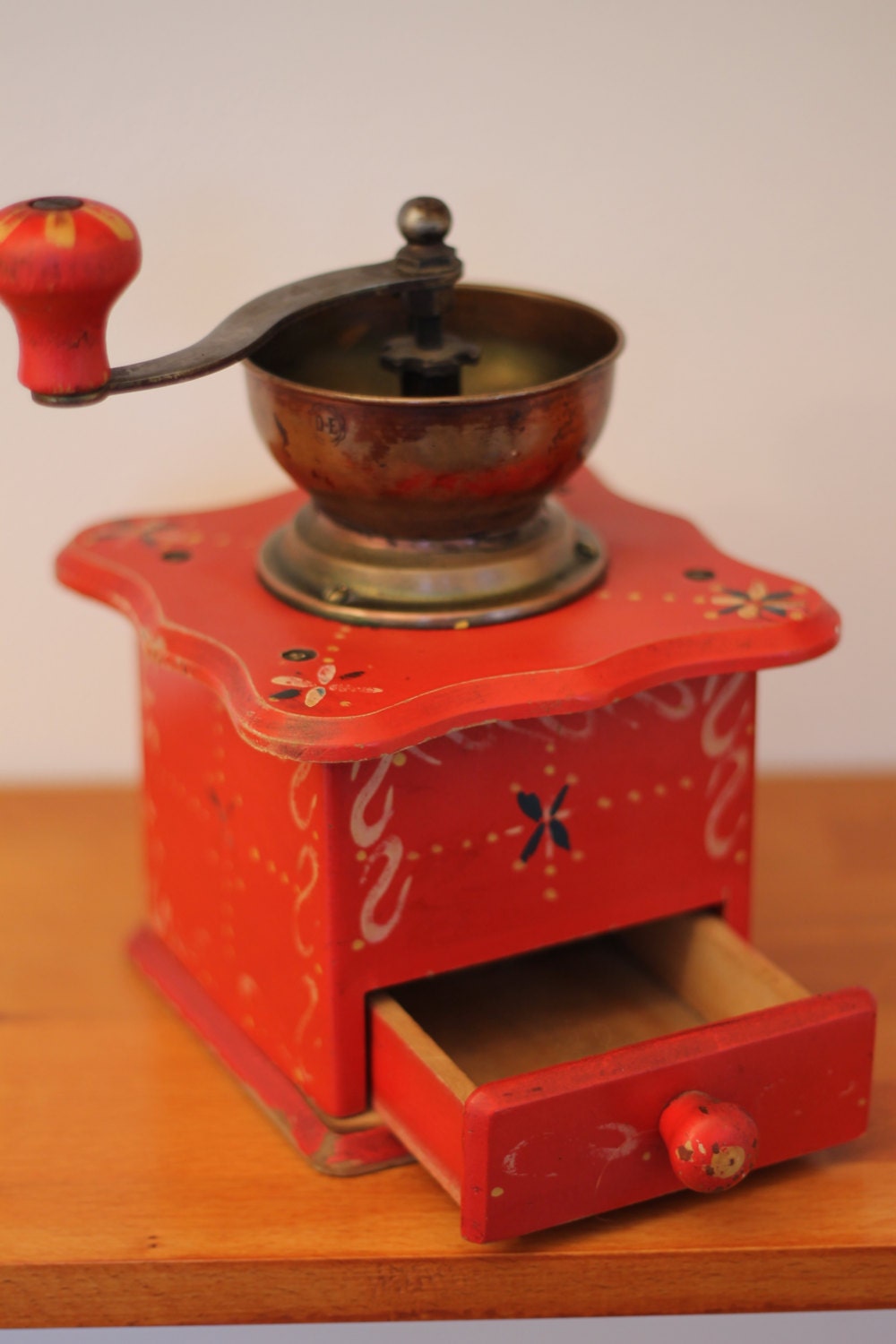 ON SALE Vintage wooden coffee grinder Dutch kitchen decor