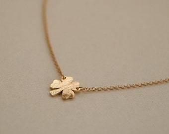four leaf clover necklace- simple, cute, dainty jewerly - good luck - minimal jewelry- gift for her - gift under 10