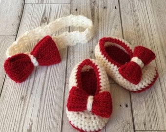 handmade baby crochet booties/slippers with free matching headband - ready to ship - perfect photo prop, new born/baby shower gift