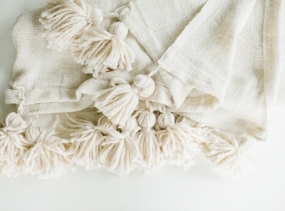 Pom Pom Tassel Throw Blanket