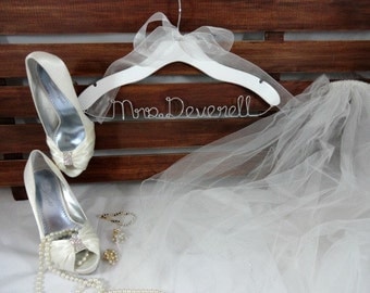 Diy Personalized Wedding Gown Hanger Budget Fairy Tale I Love How