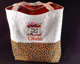 Personalized trick or treat bag, cotton fabric, lined, candy sack applique, machine embroidery, Halloween bag, child's bag