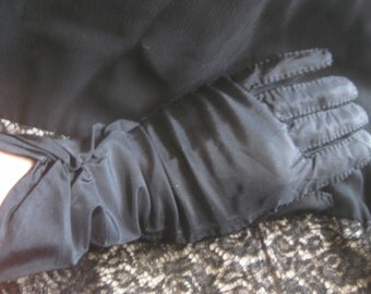 Black Taffeta and Nylon Gloves Vintage Size 6-1/2"