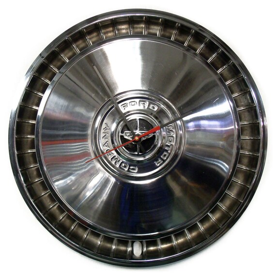 1981 Ford f100 hubcap #6