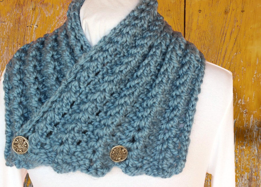 Chunky Knit Scarf Pattern Button Cowl Patterns Chunky Yarn
