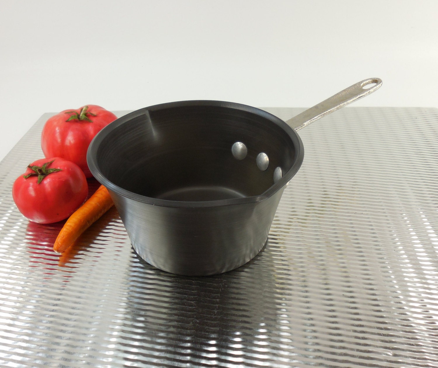 Commercial Cookware Toledo Anodized Aluminum 1 Qt Windsor