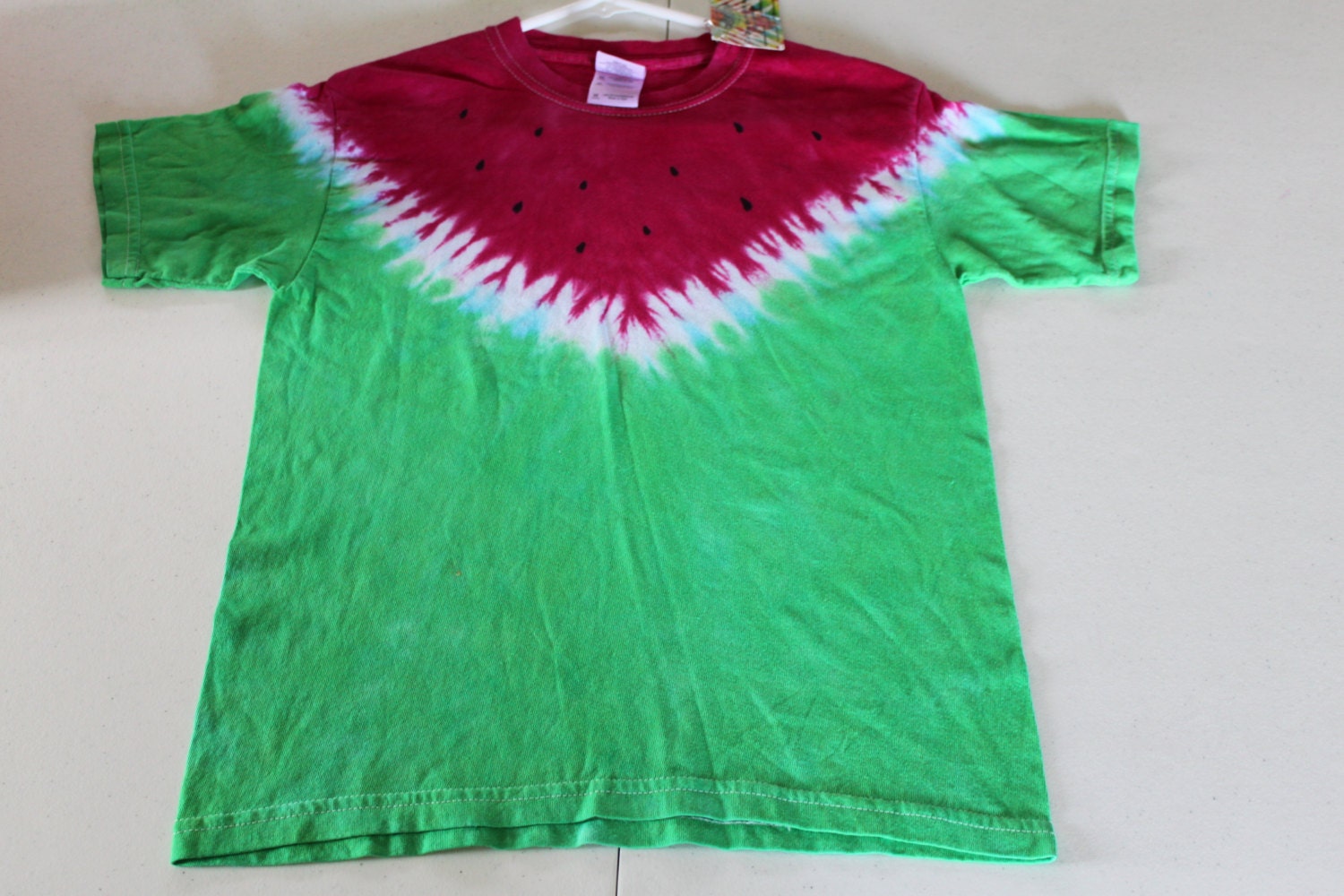 how to make a watermelon tie dye shirt