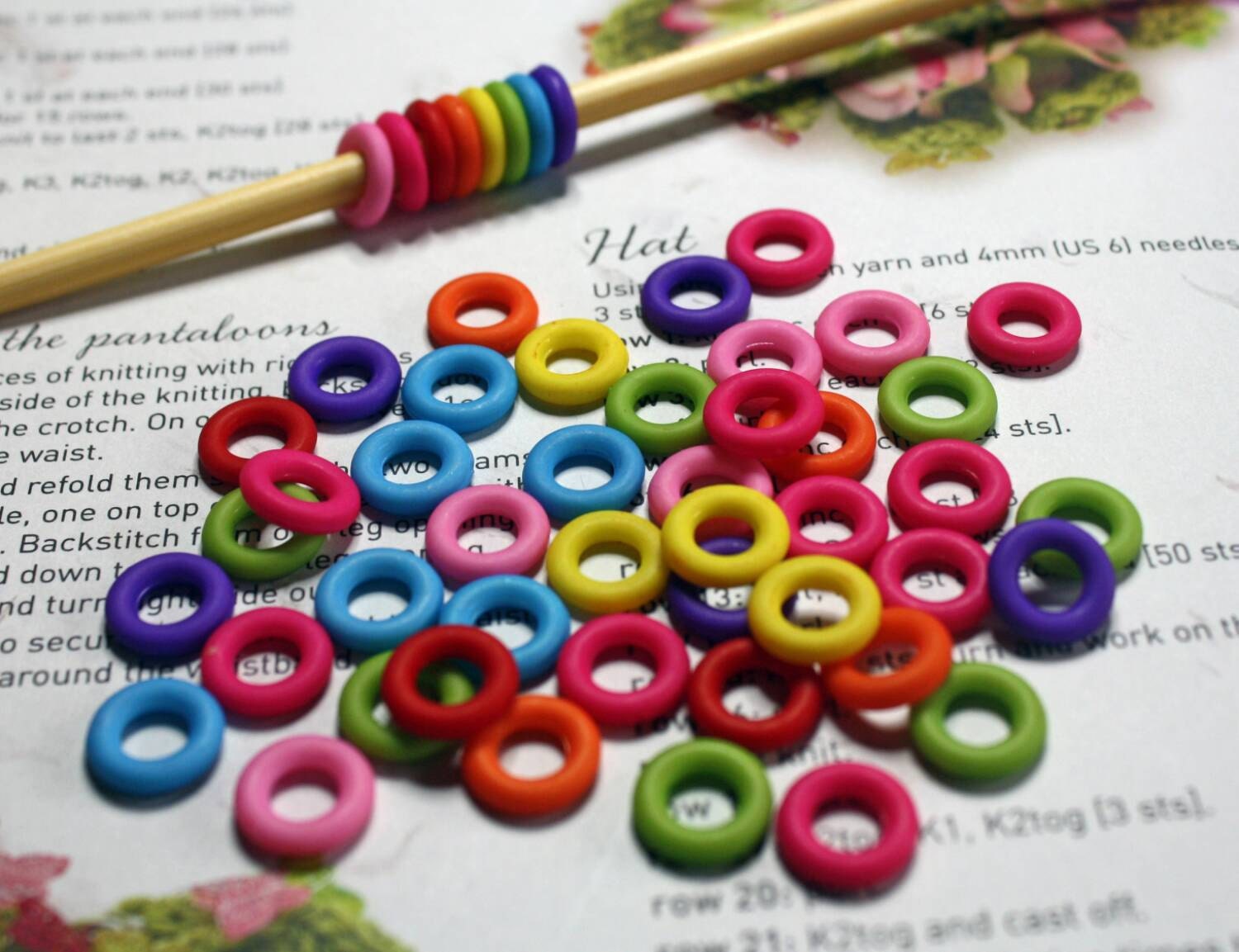 20 Knitting stitch marker rainbow rings 4.5mm needle size