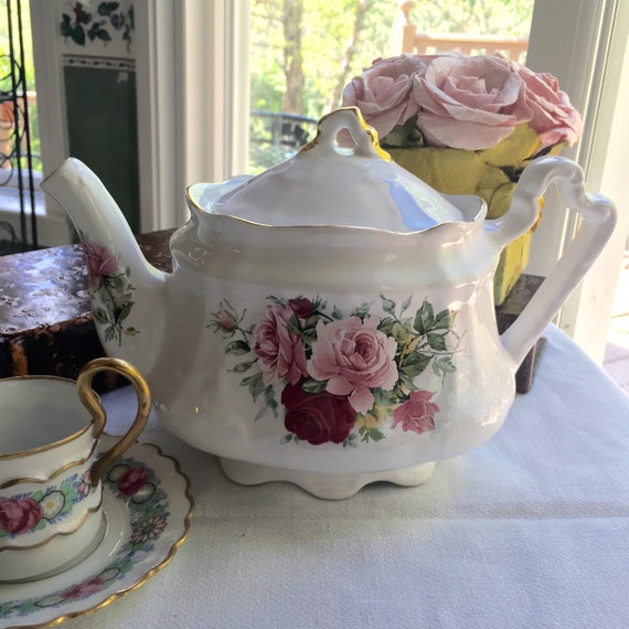 Stunning Arthur Wood and Son Staffordshire England Teapot Pink