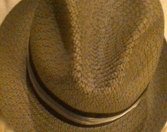 Vintage Men's hat. J C Penney. Size 7 1/4. Greyish color.