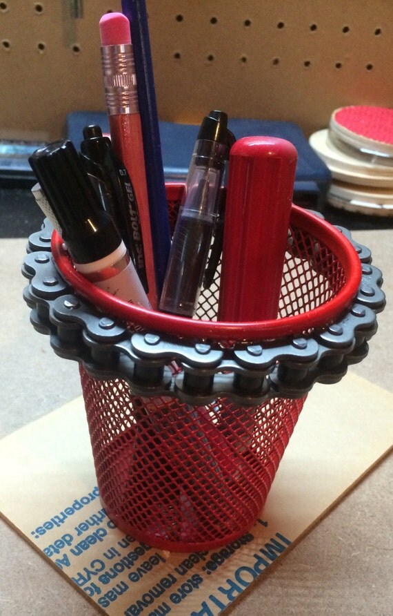 Chain pen/pencil holder