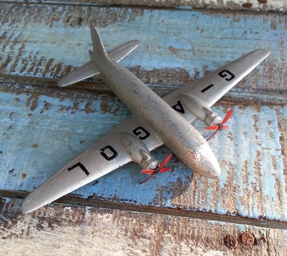 Vintage Die Cast 'Viking' Airplane 5 & 1/2 by RyokosVintiques