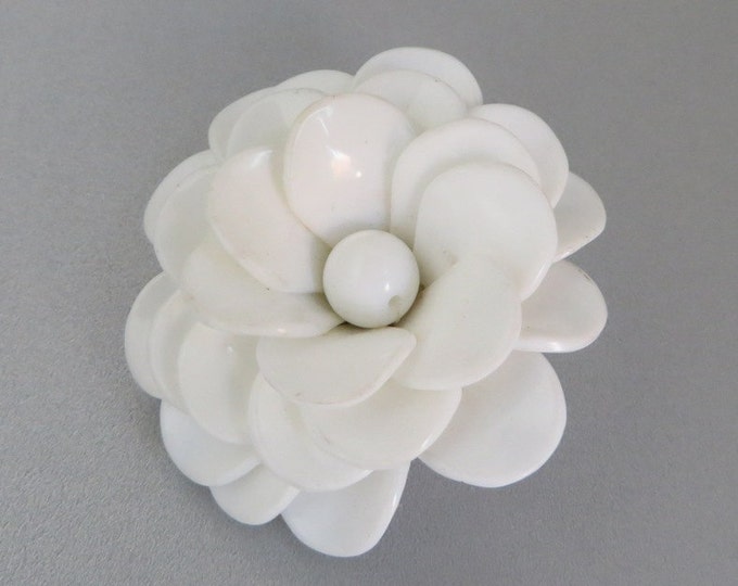 ON SALE! White Flower Brooch, Vintage West Germany Brooch, Summer Jewelry, Gift for Her