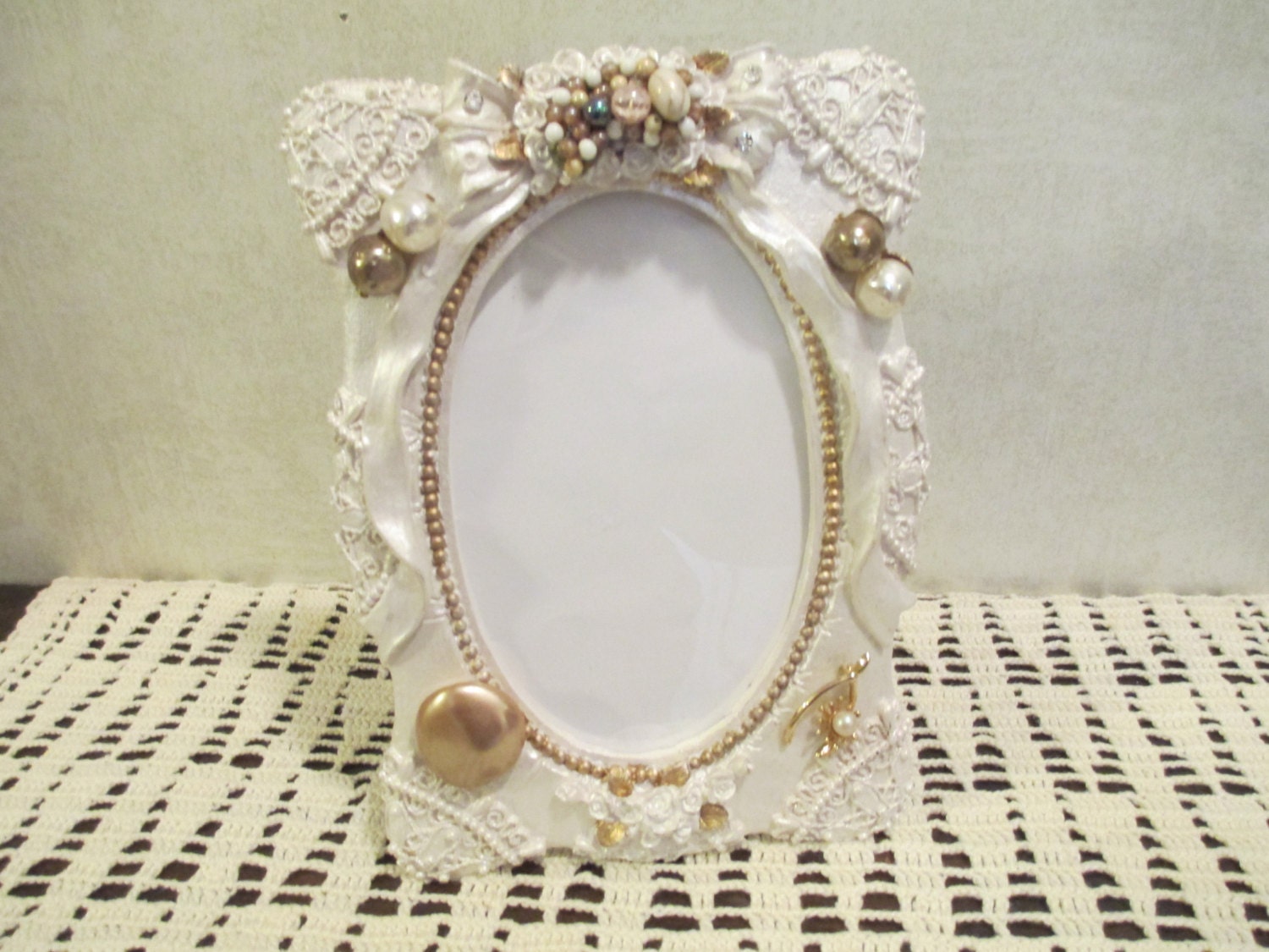 Upcycled Decorated Picture Frame Featuring Vintage Jewelry