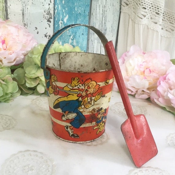Charming Vintage Bozo Clown Tin Litho Sand Pail Bucket w/