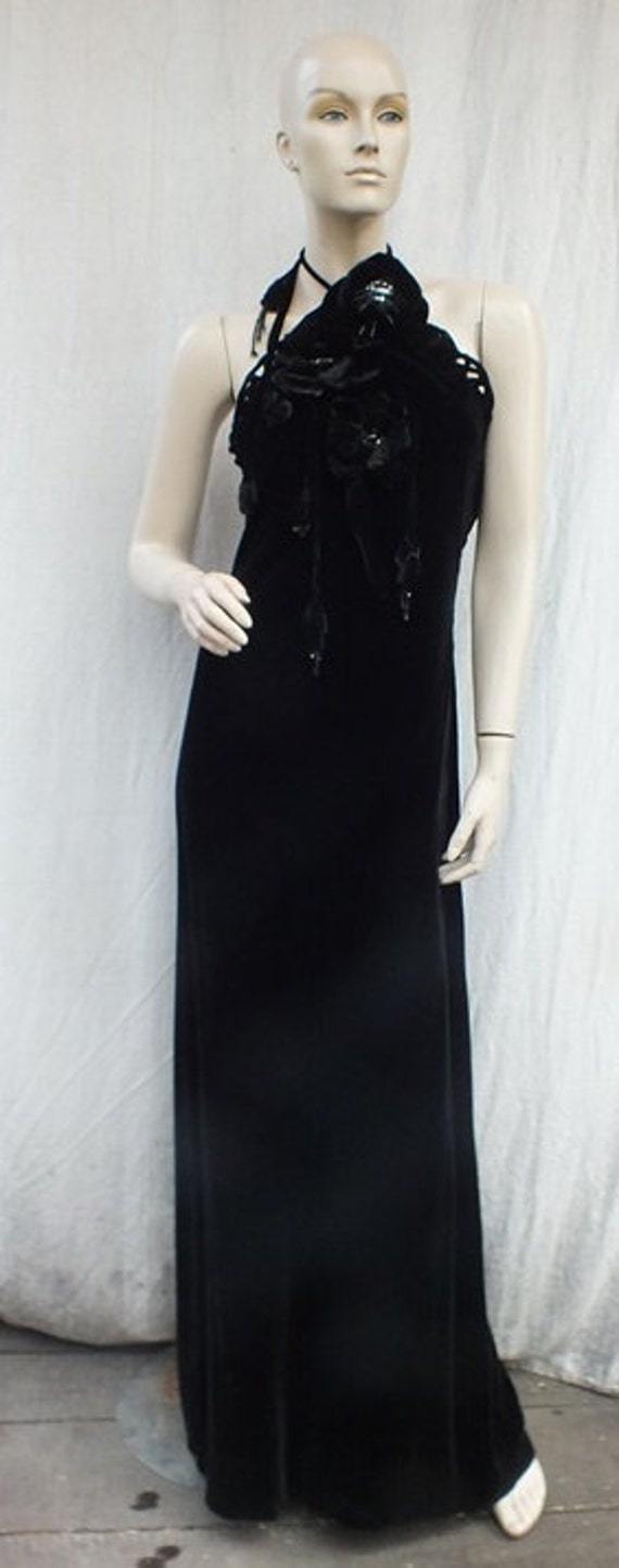 Create Your Etsy Account A tiered velvet dress in dark colors, such as black, navy and brown, is sophisticated and classic. Pink velvet is whimsical and feminine, while gold is warm and rich looking. Velvet is luxurious for formal events and is warm without bulk.