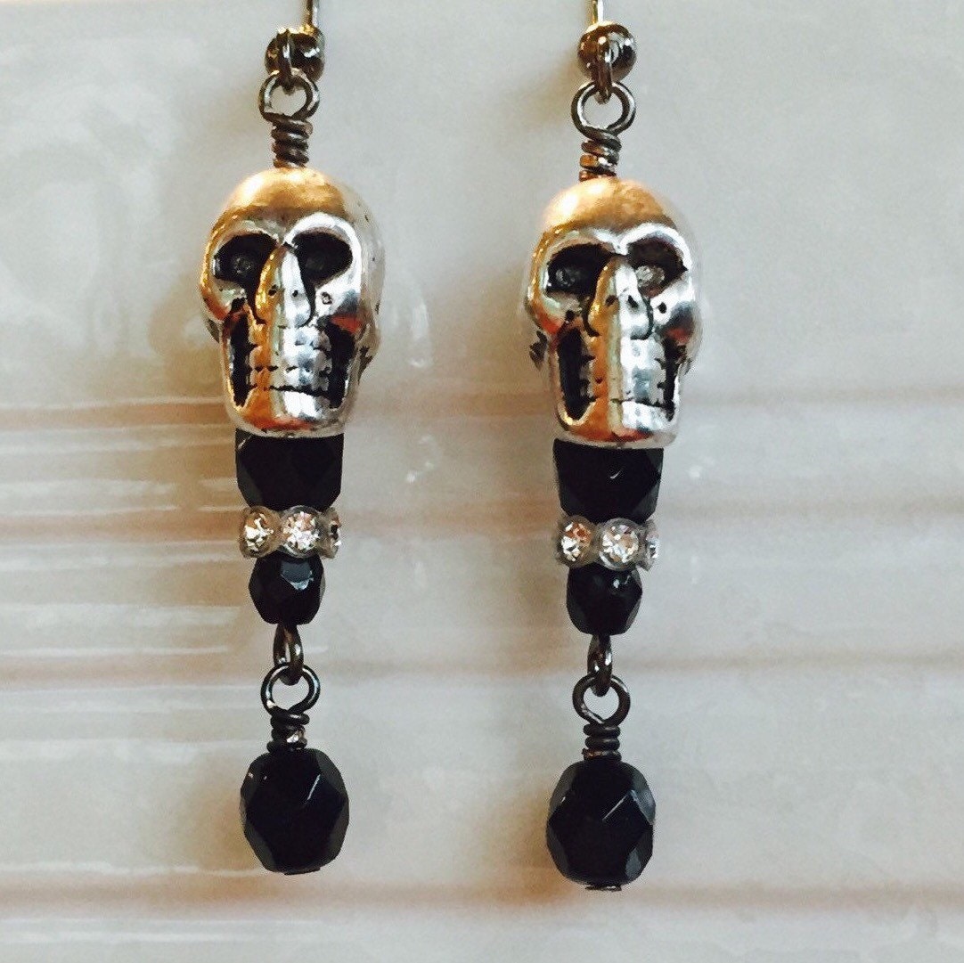 Silver Skull Halloween Earrings Dangle Skull Jewelry for