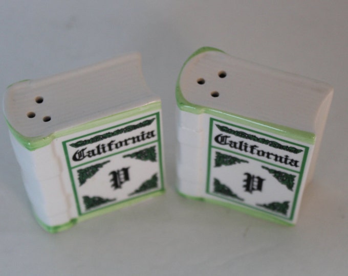 Vintage Books Salt and Pepper Shakers, California Souvenir, Kitchen Collectible