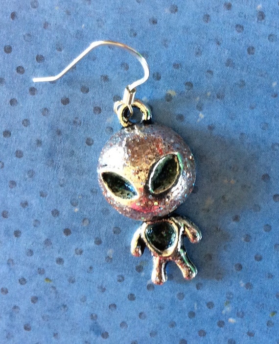 Silver alien earrings. earrings. ET earrings.