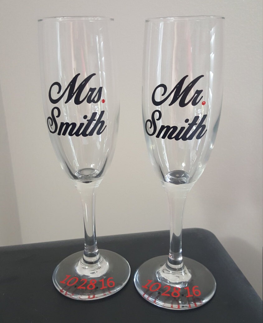 Mr.and Mrs. Champagne Flute Set Wedding Wedding Glasses Mr.