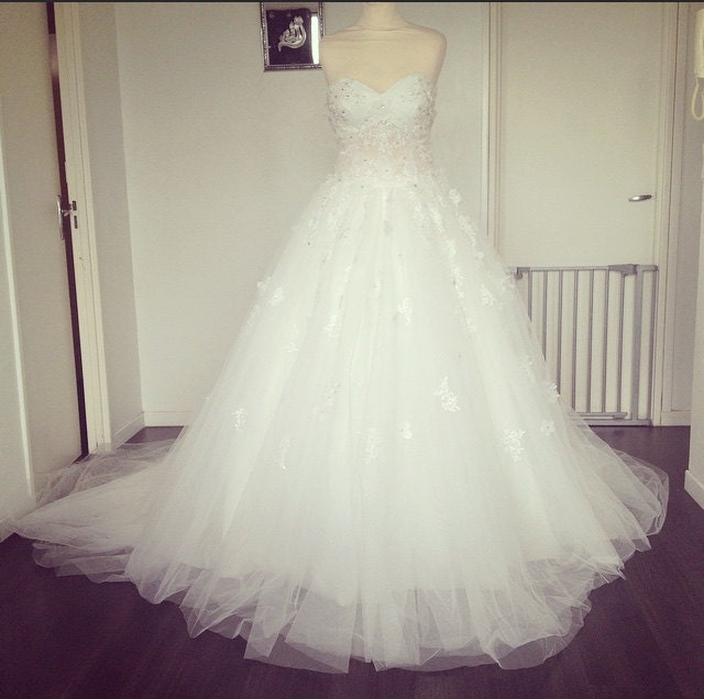 flower wedding dress no sleeves lace wedding dress