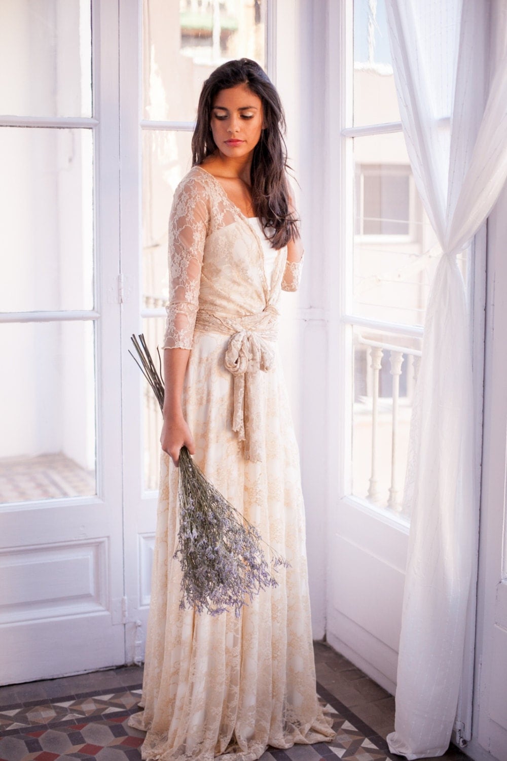 Adding long lace sleeves to wedding dress for women Adding long lace sleeves to wedding dress for women