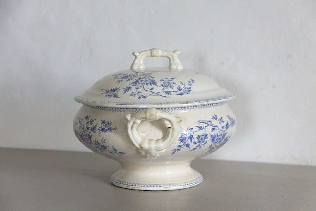shabby chic french antique bowl with lid blue transferware shabby chic french antique bowl with lid blue transferware