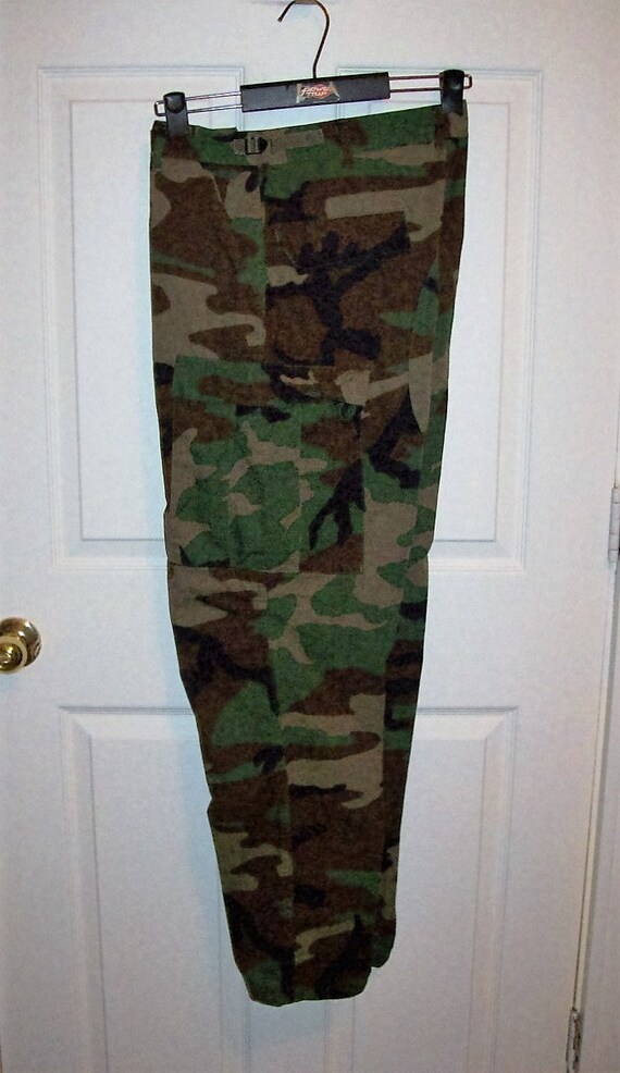 Vintage Men's Camouflage Pants Military Issue Medium