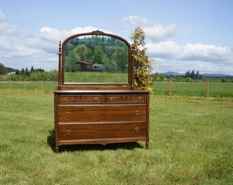 Dresser / Chest of Drawers / Chest with Mirror / Antique Chest of Drawers ~ 1920-1930's Era