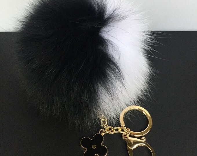 New! Black and White FW'16 fox fur Pompon bag charm pendant Fur Pom Pom keychain keyring with flower charm