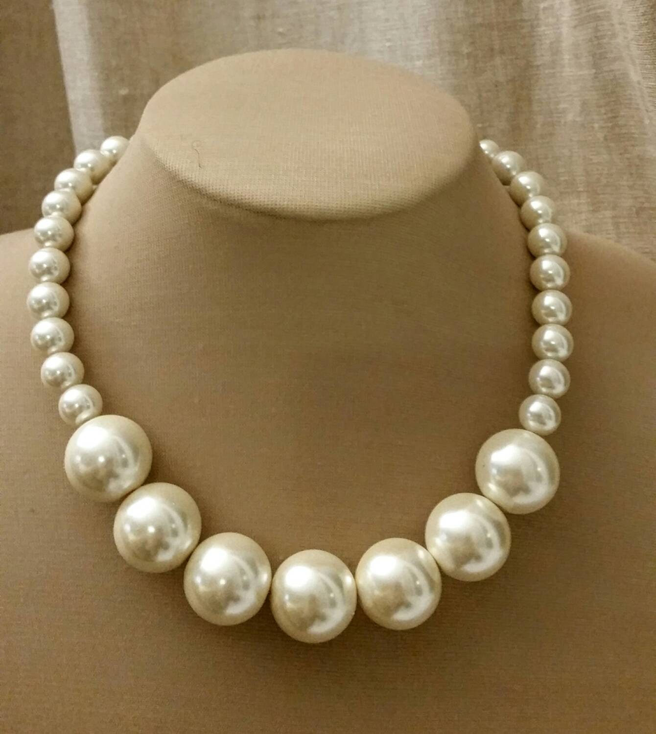 Chunky pearl choker trending choker extra large pearl