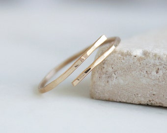 Minimalist 14k Gold Filled or Sterling Silver Ring / Hammered Ring, Stacking ring / Everyday Ring