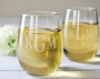 Monogrammed Wine Glasses - Engraved Christmas Gift -Bridesmaid Gift Idea - SET OF 4 - Classic Wine Glass - Personalized Wine Glasses
