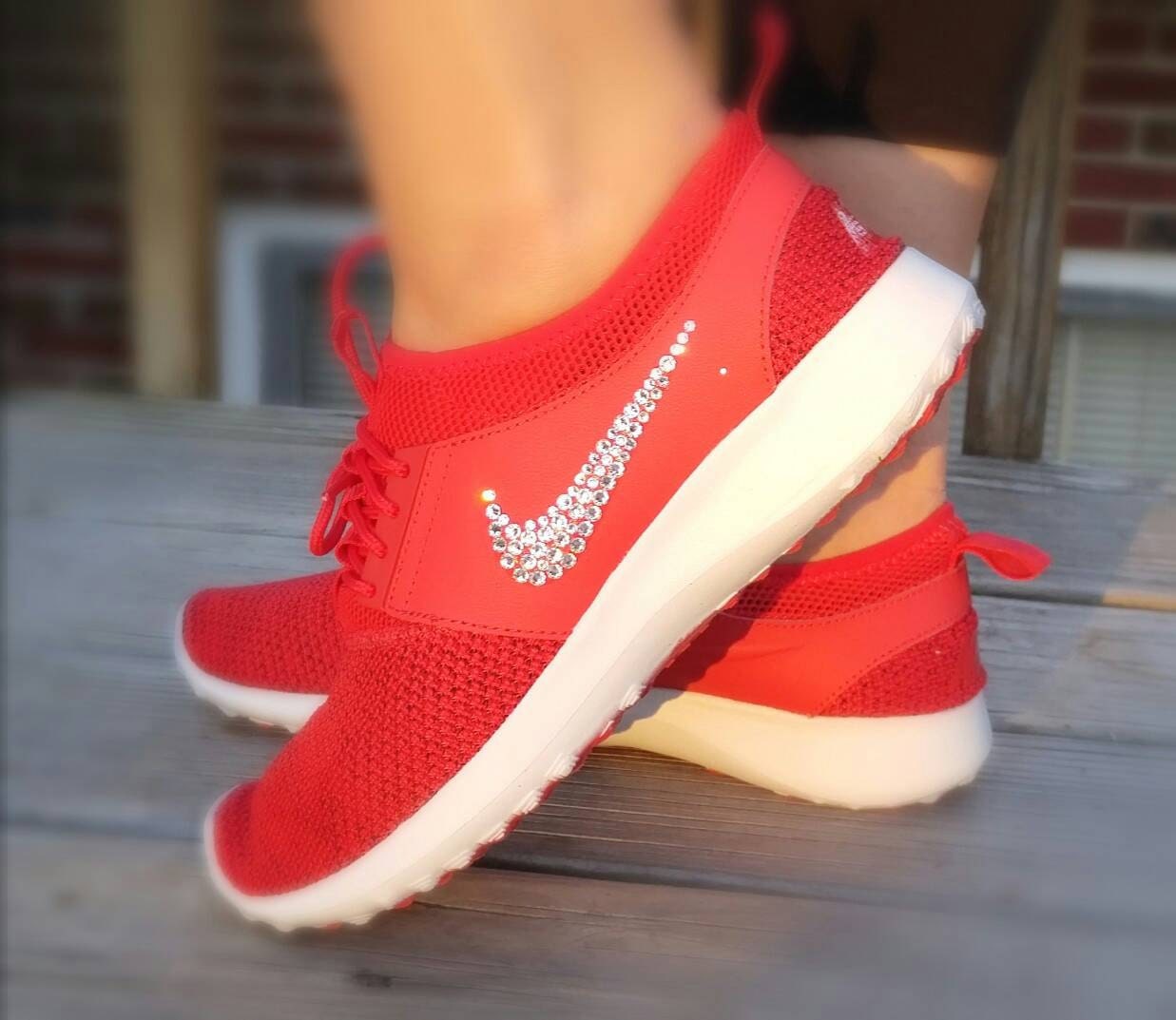 red nike shoes ladies