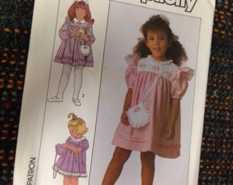 Girls Size 6 Dress Sewing Pattern. Simplicity 9128