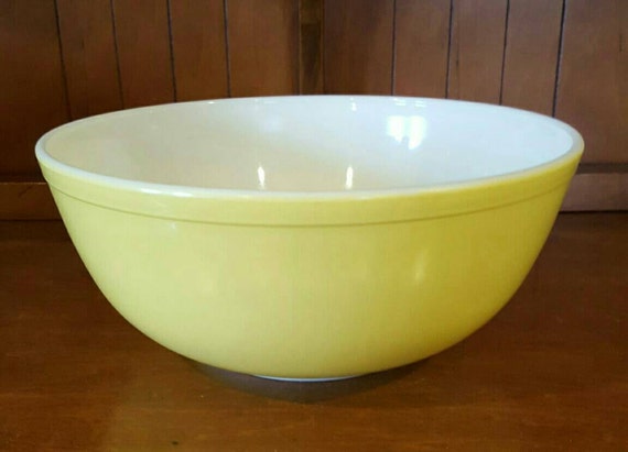 Vintage Pyrex Classic Yellow Mixing Bowl 404   Il 570xN.894755774 Trky 