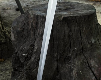 Medieval Sword- Oakeshott type XV- Battle ready! (Scabbard not included, but it can be ordered)