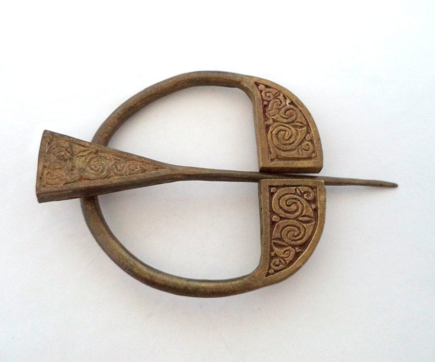 Vintage Scottish Kilt Pin Buckle Hand Wrought Brass Base Metal