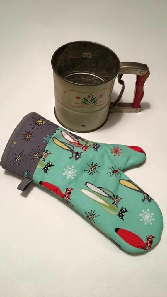 Oven mitts Atomic cat oven mitt insulated by CKKitchenDesigns