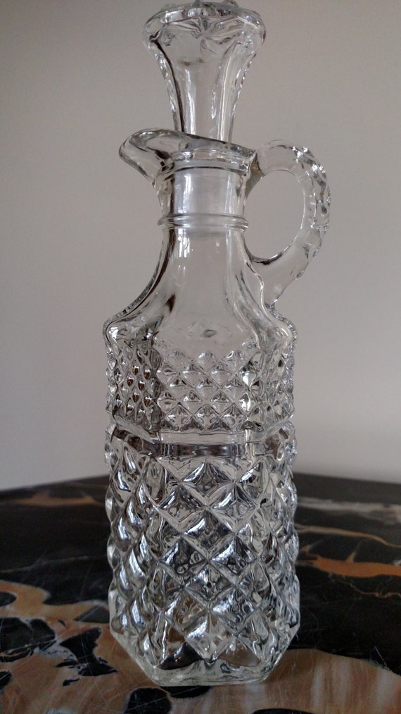 Anchor Hocking Wexford Vinegar/Oil Decanter Cruet with Stopper