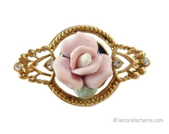 Vintage 1928 Porcelain Rose Bar Brooch Pin, Jewelry 1980s, Pink Floral Flower, Ceramic, Goldtone Gold, Victorian Revival Style