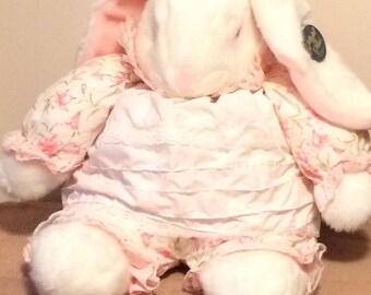 Crisha plush, Rabbit, Playful, vintage 1988