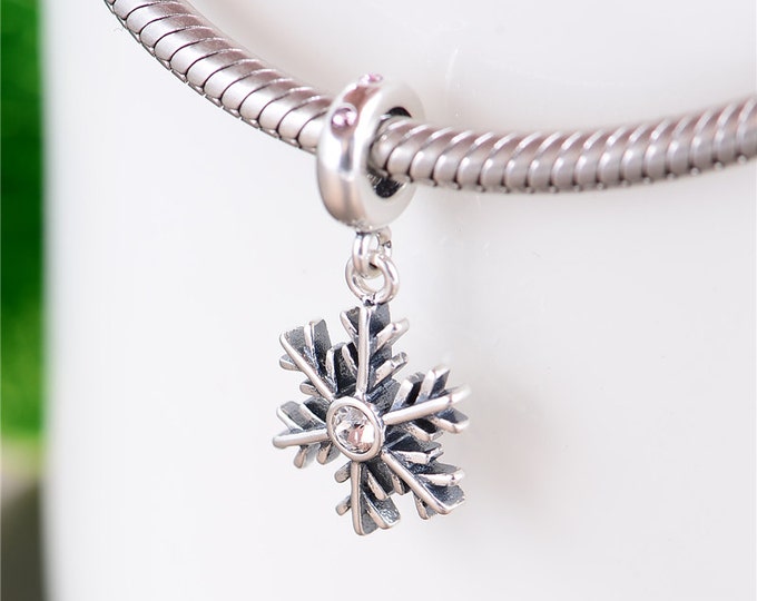Charmanic Snowflake Pendant Charm | Silver Jewellery, Christmas Gift for Her, Star Charms for Bracelet, Delicate Jewellery Gift