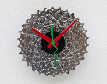 Recycled Bike Cassette Gear Clock, bike gear clock, steampunk clock, industrial design clock, gear clock, upcycled bicycle clock
